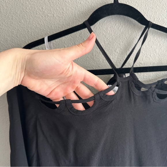 NWT Lovers & Friends Black Off-Shoulder Halter Top XS - Picture 2 of 12